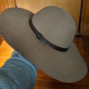 Wool brimmed hat